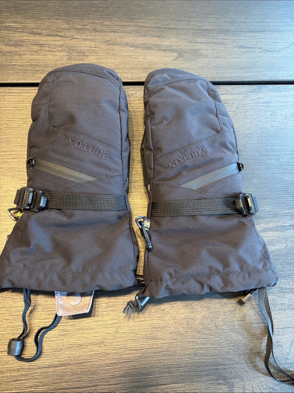 NWOT Burton GORE-TEX Mittens Black Size Petite/P + Gore Warm Tech